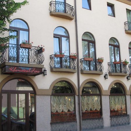 Hotel Kilometrul Zero Dragasani Ngoại thất bức ảnh