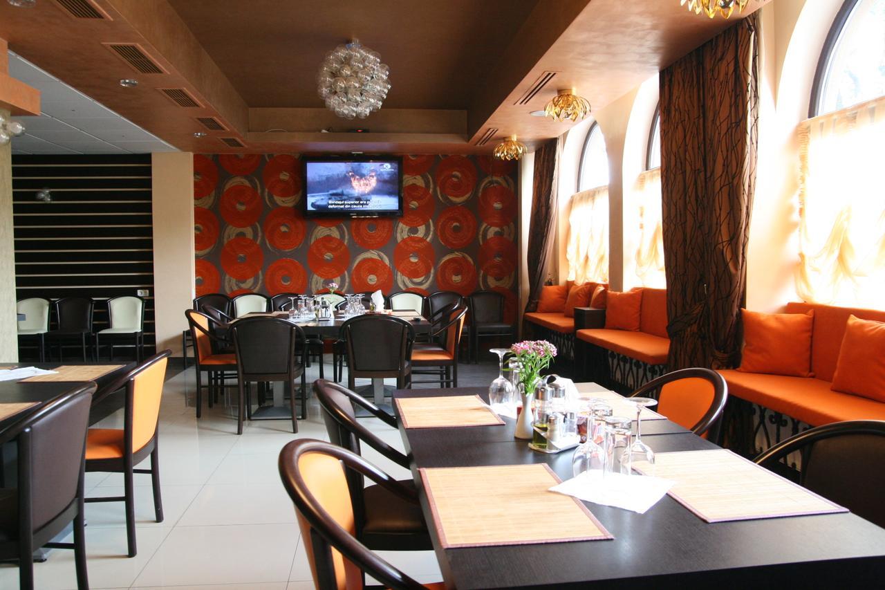 Hotel Kilometrul Zero Dragasani Ngoại thất bức ảnh